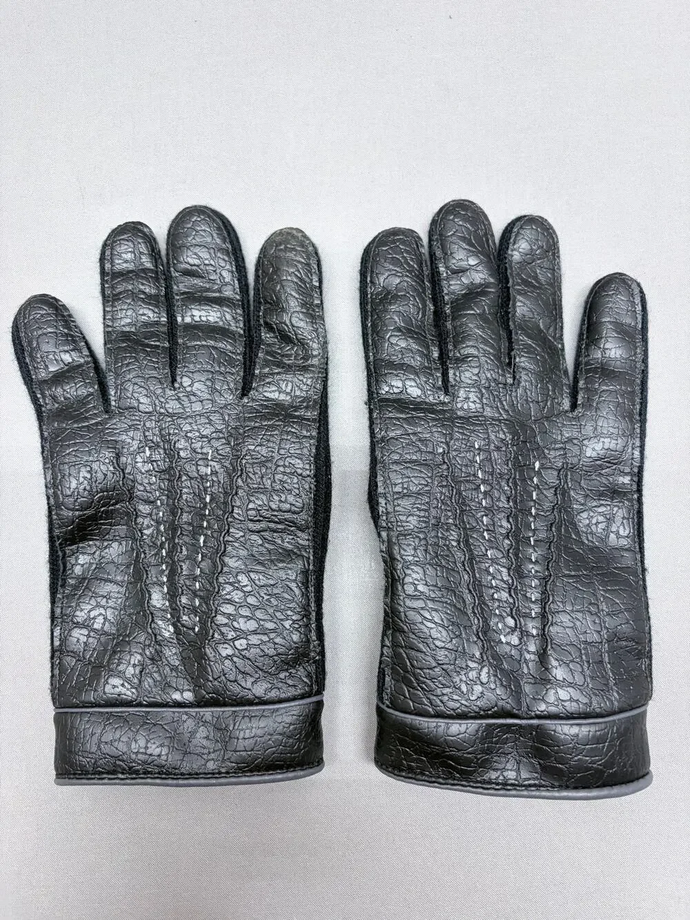 Vintage Aris Isotoner Mens  Gloves Black Vinyl Faux Leather Foam Lined One Size